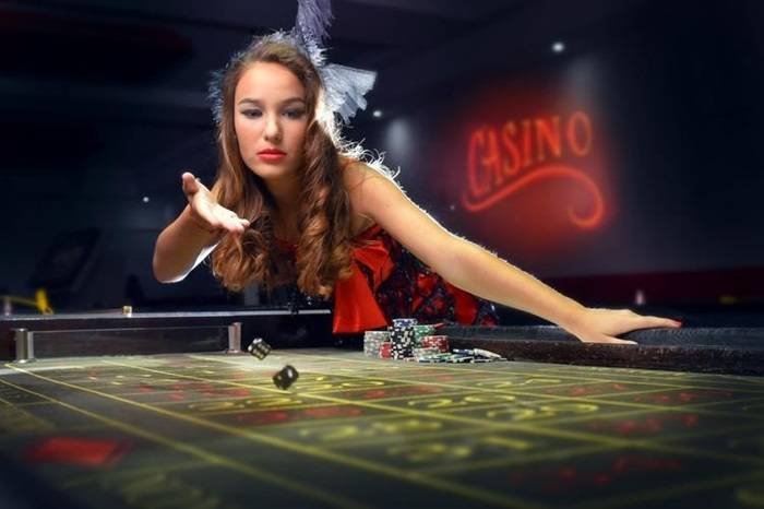 555 Slots Myanmar ကစားသမားများ Jackpot ဆုကြေးကြီးများ ရရှိနေသောမြင်ကွင်း